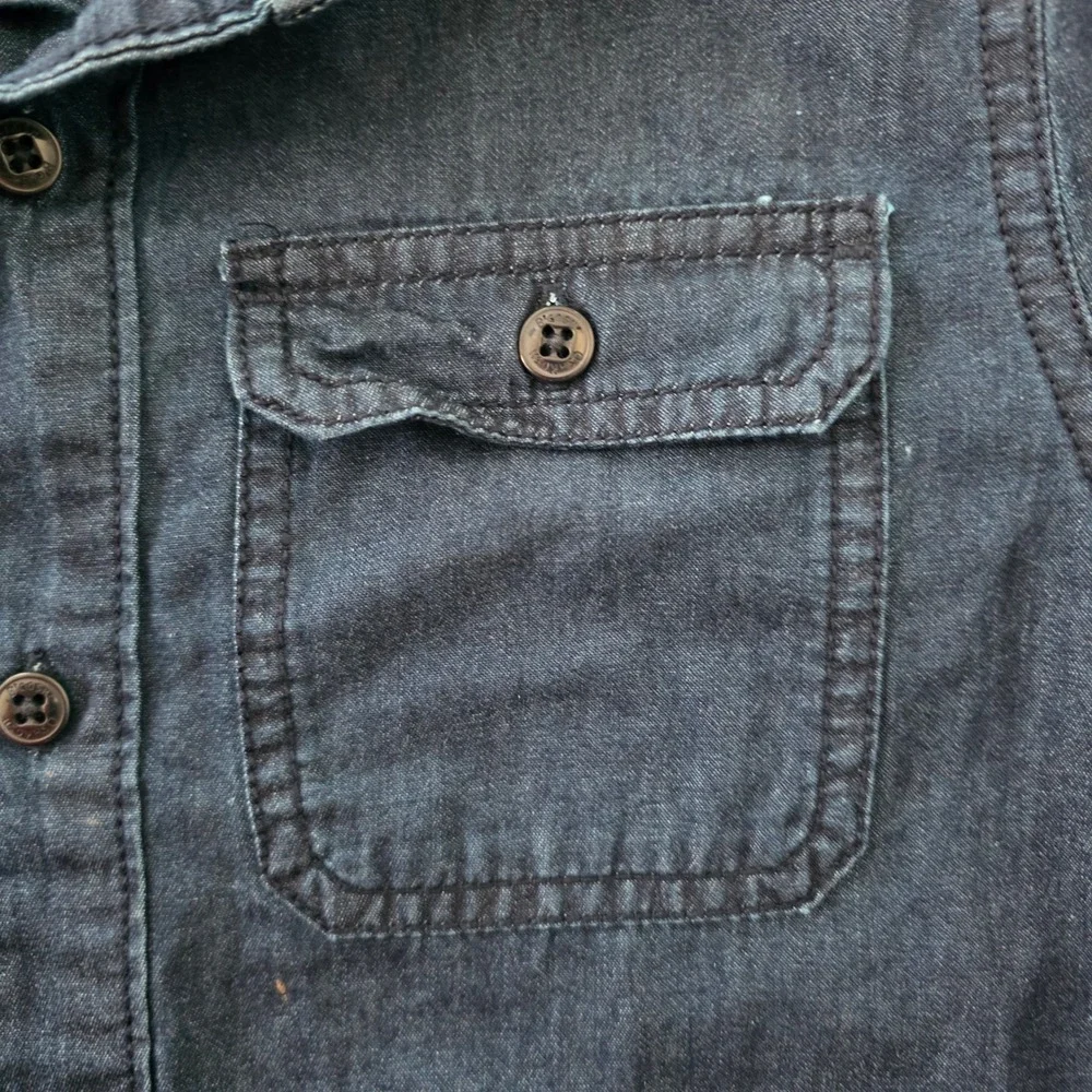 OshKosh Bgosh Boys Dark Wash Denim Button Down Shirt Long Sleeve Size 12 Indigo